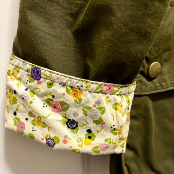 Barbour Women’s Classic Waxed Beadnell Jacket - Picture 4 of 8